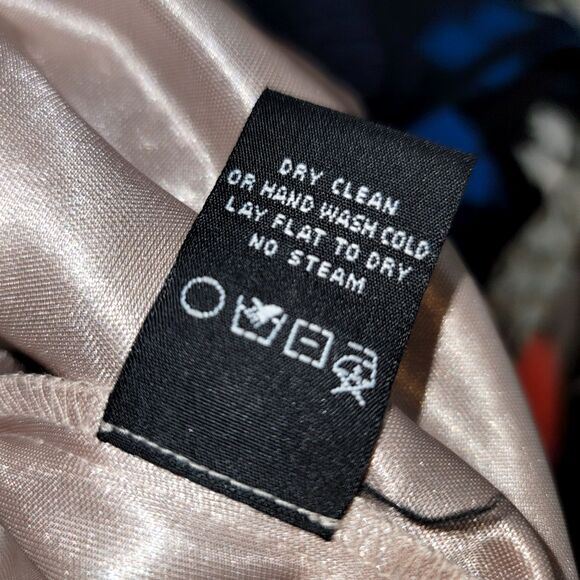 JAX Two Toned Ivory/Black Lace Fitted Dress with Lace Belt Size 2 - Picture 8 of 9